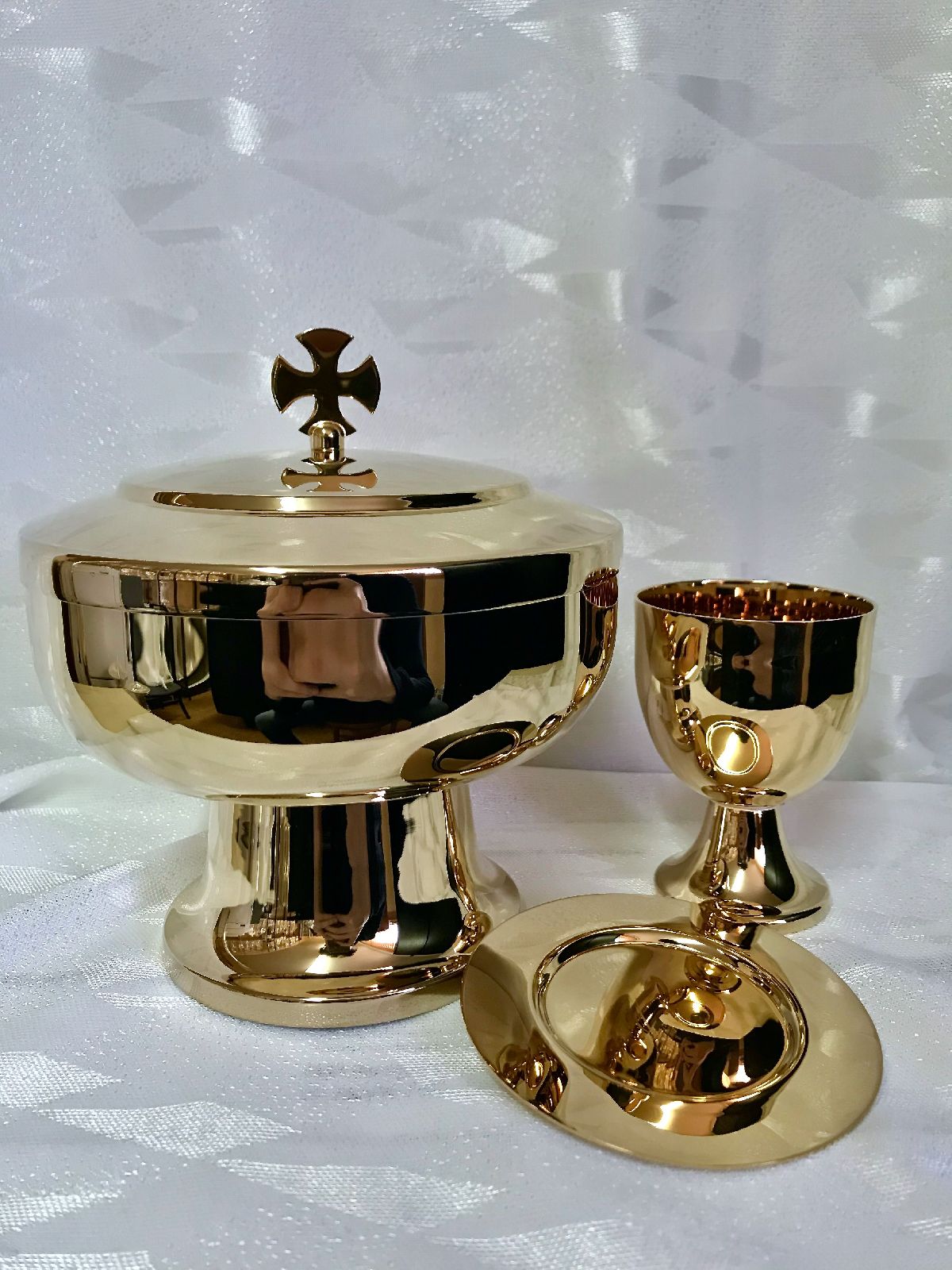 Puszka pod dwiema postaciami - koncelebra, mosiężna, pozłacana 16 cm - PUSZKI MSZALNE